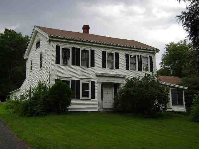 Building photograph for 493 NONNEWAUG RD